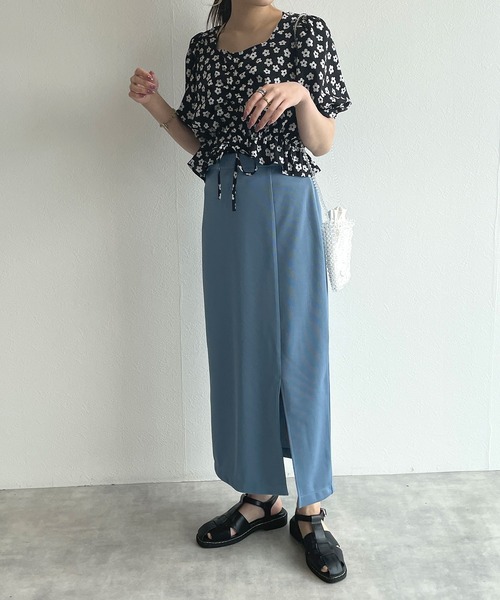 w closet(ダブルクローゼット)の「半袖ドロストブラウス(シャツ/ブラウス・レディース・ブラック系その他・FREE)」の8枚目の写真