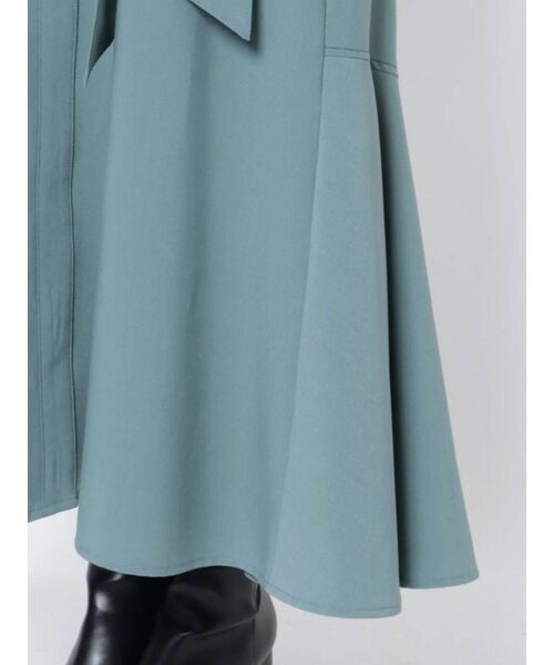 LAGUNAMOON（ラグナムーン）の「フォルムラインバックフレアーワンピース（ワンピース・レディース・ベージュ/ブラウン/ブルー・SMALL/MEDIUM）」の10枚目の写真