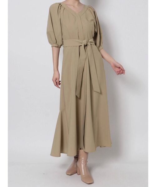 LAGUNAMOON（ラグナムーン）の「フォルムラインバックフレアーワンピース（ワンピース・レディース・ベージュ/ブラウン/ブルー・SMALL/MEDIUM）」の20枚目の写真