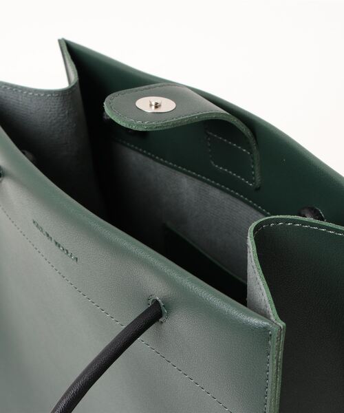 AZUL by moussy(アズールバイマウジー)の「NARROW HANDLE SHOPPER BAG Ⅲ/ナローハンドルショッパーバッグⅢ(ショルダーバッグ・レディース・ブラック/ベージュ/グリーン/マルチ・FREE)」の8枚目の写真
