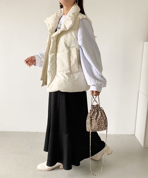 MYMOOD.（マイムード）の「ビッグダウンベスト（ダウンベスト・レディース・ブラック/アイボリー・FREE）」の21枚目の写真