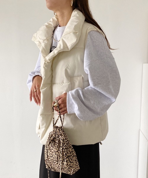 MYMOOD.（マイムード）の「ビッグダウンベスト（ダウンベスト・レディース・ブラック/アイボリー・FREE）」の5枚目の写真