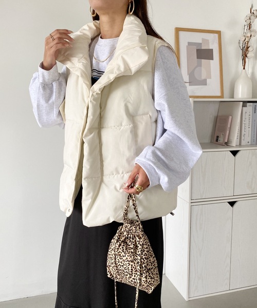 MYMOOD.（マイムード）の「ビッグダウンベスト（ダウンベスト・レディース・ブラック/アイボリー・FREE）」の4枚目の写真