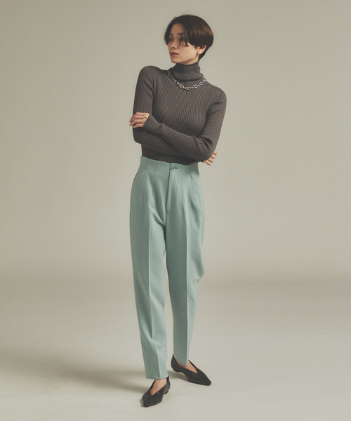 qualite（カリテ）の「シームレスタートルニット（ニット/セーター・レディース・ホワイト/ブラック/オレンジ/チャコールグレー・フリー）」の8枚目の写真