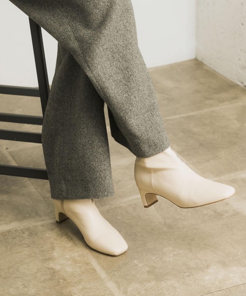 URBAN RESEARCH(アーバンリサーチ)の「ストレッチショートブーツ(ブーツ・レディース・ブラック/アイボリー/ベージュ系その他・38/37/39/36)」の5枚目の写真