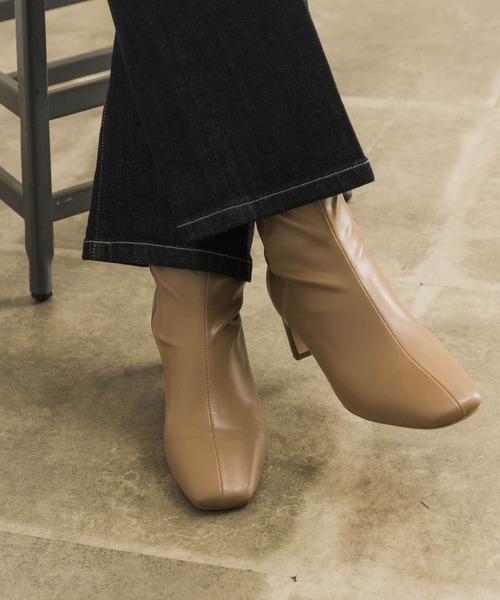 URBAN RESEARCH(アーバンリサーチ)の「ストレッチショートブーツ(ブーツ・レディース・ブラック/アイボリー/ベージュ系その他・38/37/39/36)」の18枚目の写真