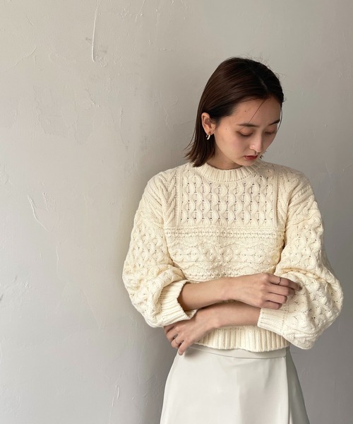 CLEIO（クレイオ）の「【CLEIO】パッチワークケーブルニット（ニット/セーター・レディース・カーキ/アイボリー/ブラック/ベージュ・FREE）」の6枚目の写真