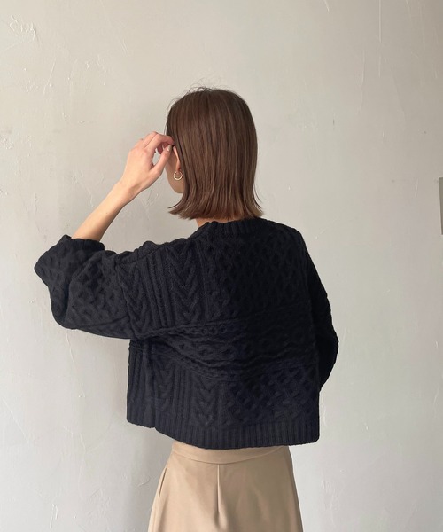 CLEIO（クレイオ）の「【CLEIO】パッチワークケーブルニット（ニット/セーター・レディース・カーキ/アイボリー/ブラック/ベージュ・FREE）」の16枚目の写真