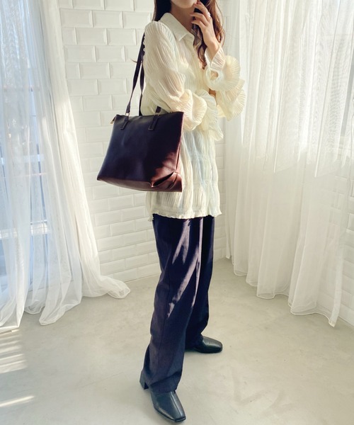 wears（ウェアーズ）の「【A4収納可,軽量】無地PU素材ZIPトートバッグ（トートバッグ・レディース・ブラック/ベージュ/ダークブラウン・FREE）」の13枚目の写真