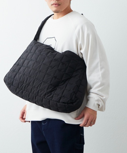 CIAOPANIC TYPY（チャオパニックティピー）の「□ナイロンキルティングBIGタスキショルダー（ショルダーバッグ・メンズ・ホワイト/ブラック/ブルー・ONE SIZE）」の2枚目の写真