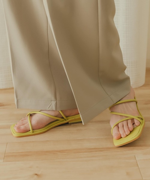 SENSE OF PLACE by URBAN RESEARCH(センスオブプレイスバイアーバンリサーチ)の「コードアシメサンダル(サンダル・レディース・イエロー/アイボリー/ブラック/シルバー・SMALL/MEDIUM/LARGE)」の15枚目の写真