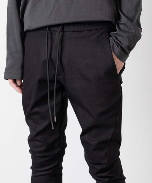 ATTACHMENT(アタッチメント)の「ラバーストレッチツイル 3ディメンショナルパンツ / RUBBER STRETCH TWILL 3 DIMENSIONAL PANTS(その他パンツ・メンズ・ダークグレー/ブラック・1/2/3)」の16枚目の写真