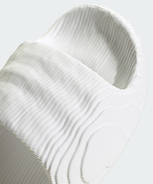 adidas(アディダス)の「アディレッタ 22 サンダル / Adilette 22 Slides / アディダスオリジナルス adidas Originals(サンダル・メンズ・ブラウン/ホワイト/グリーン/ベージュ/グレー・23.5cm/24.5cm/25.5cm/26.5cm/27.5cm/28.5cm/22.5cm)」の16枚目の写真