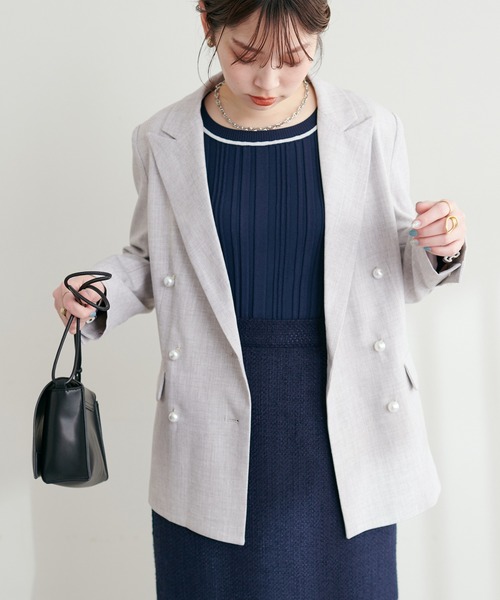 natural couture(ナチュラルクチュール)の「osonoパール釦テーラードジャケット(テーラードジャケット・レディース・ネイビー/ベージュ/キャメル・FREE)」の4枚目の写真