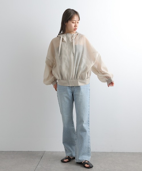 COLONY 2139（コロニートゥーワンスリーナイン）の「WEB・一部店舗限定 / シアーエステルボイルフード付マウンテンパーカー（シャツ/ブラウス・レディース・ブラック/アイボリー/グレイッシュベージュ・FREE）」の20枚目の写真