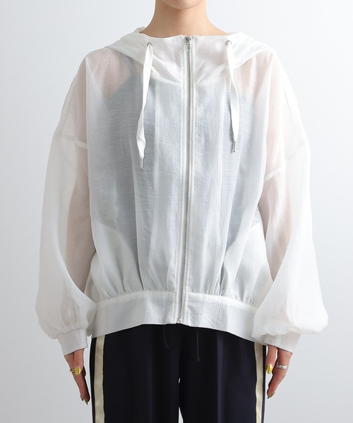 COLONY 2139（コロニートゥーワンスリーナイン）の「WEB・一部店舗限定 / シアーエステルボイルフード付マウンテンパーカー（シャツ/ブラウス・レディース・ブラック/アイボリー/グレイッシュベージュ・FREE）」の5枚目の写真