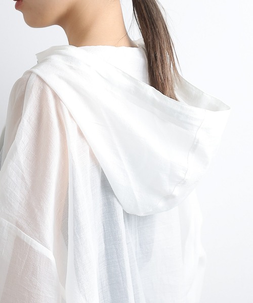 COLONY 2139（コロニートゥーワンスリーナイン）の「WEB・一部店舗限定 / シアーエステルボイルフード付マウンテンパーカー（シャツ/ブラウス・レディース・ブラック/アイボリー/グレイッシュベージュ・FREE）」の9枚目の写真