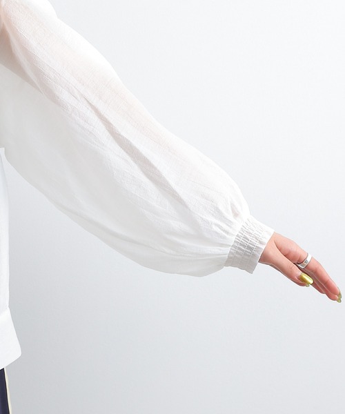 COLONY 2139（コロニートゥーワンスリーナイン）の「WEB・一部店舗限定 / シアーエステルボイルフード付マウンテンパーカー（シャツ/ブラウス・レディース・ブラック/アイボリー/グレイッシュベージュ・FREE）」の21枚目の写真