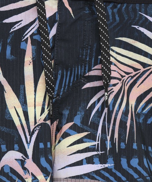 HIGHLITE SCALLOP YTH/クイックキッズシルバーサーフトランクス・ボードショーツ(水着)