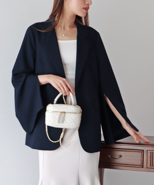BLUEEAST（ブルーイースト）の「2WAYスリットスリーブジャケット（テーラードジャケット・レディース・アイボリー/ネイビー・MEDIUM/LARGE）」の17枚目の写真