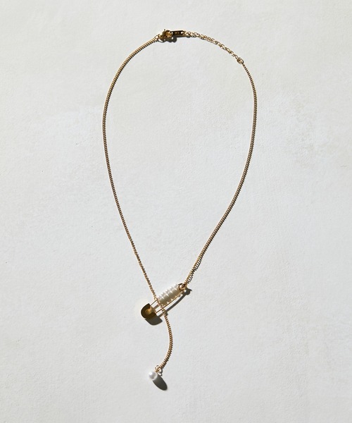 ear PAPILLONNER(イアパピヨネ)の「《WEB限定金属アレルギー対応》ステンレスパールピンネックレス(ネックレス・レディース・ゴールド/シルバー・FREE)」の9枚目の写真