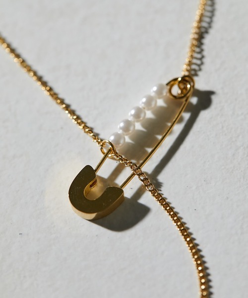 ear PAPILLONNER(イアパピヨネ)の「《WEB限定金属アレルギー対応》ステンレスパールピンネックレス(ネックレス・レディース・ゴールド/シルバー・FREE)」の3枚目の写真