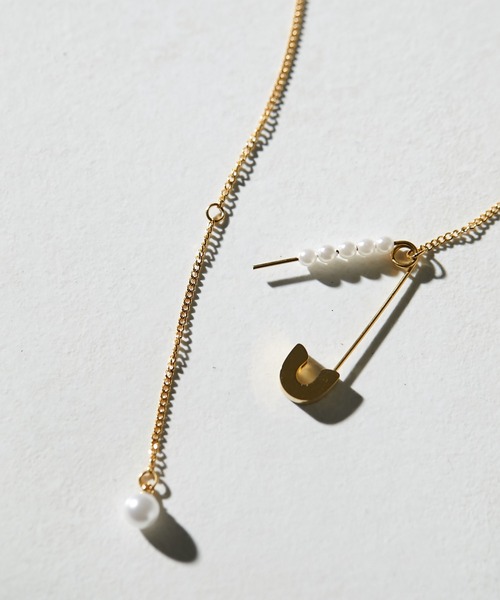 ear PAPILLONNER(イアパピヨネ)の「《WEB限定金属アレルギー対応》ステンレスパールピンネックレス(ネックレス・レディース・ゴールド/シルバー・FREE)」の7枚目の写真