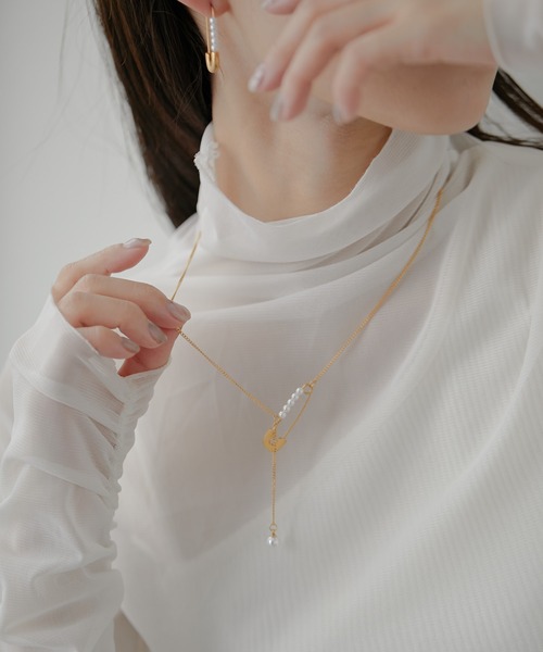 ear PAPILLONNER(イアパピヨネ)の「《WEB限定金属アレルギー対応》ステンレスパールピンネックレス(ネックレス・レディース・ゴールド/シルバー・FREE)」の8枚目の写真
