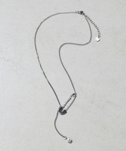 ear PAPILLONNER(イアパピヨネ)の「《WEB限定金属アレルギー対応》ステンレスパールピンネックレス(ネックレス・レディース・ゴールド/シルバー・FREE)」の12枚目の写真