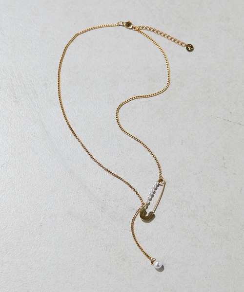 ear PAPILLONNER(イアパピヨネ)の「《WEB限定金属アレルギー対応》ステンレスパールピンネックレス(ネックレス・レディース・ゴールド/シルバー・FREE)」の10枚目の写真