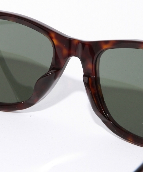 Ray-Ban(レイバン)の「Ray-Ban / Wayfarer(サングラス・メンズ・ブラック/ブラウン・ONE SIZE)」の8枚目の写真