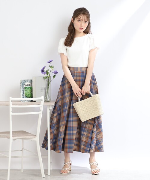 couture brooch（クチュールブローチ）の「◆【着映え感抜群、華盛りアイテム】レースチュール袖テレコトップス（Tシャツ/カットソー・レディース・ブラック/ブラウン系その他/オフホワイト/ライトグリーン/サックスブルー・42/36/38/40）」の12枚目の写真