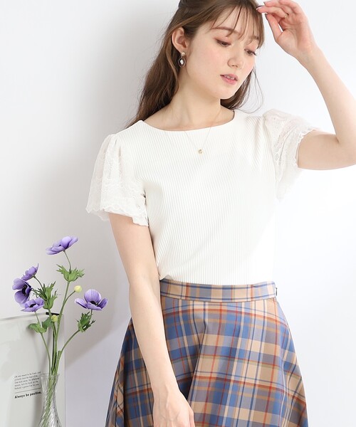 couture brooch（クチュールブローチ）の「◆【着映え感抜群、華盛りアイテム】レースチュール袖テレコトップス（Tシャツ/カットソー・レディース・ブラック/ブラウン系その他/オフホワイト/ライトグリーン/サックスブルー・42/36/38/40）」の15枚目の写真