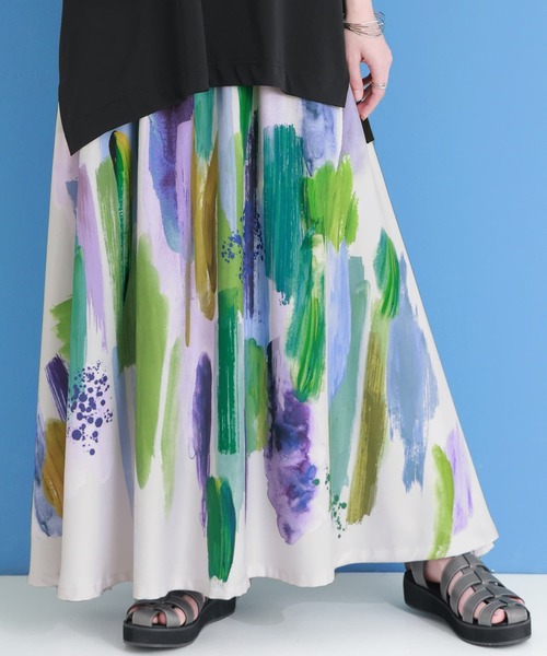 osharewalker（オシャレウォーカー）の「【廃盤】『アートプリント柄フレアスカート』（スカート・レディース・グリーン/レッド・FREE）」の6枚目の写真