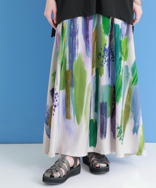 osharewalker（オシャレウォーカー）の「【廃盤】『アートプリント柄フレアスカート』（スカート・レディース・グリーン/レッド・FREE）」の7枚目の写真