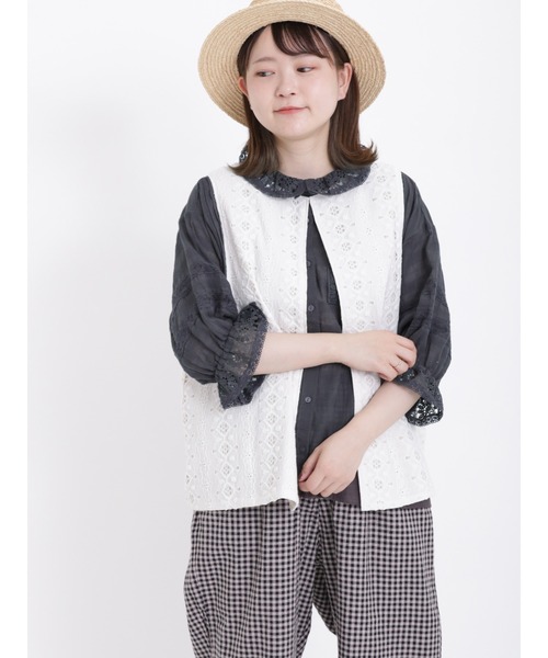 Samansa Mos2（サマンサ モスモス）の「リバーシブルレースベスト（ベスト・レディース・ブラック/オフホワイト/キナリ・ﾌﾘ-）」の7枚目の写真