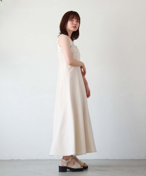 archives（アルシーヴ）の「配色ステッチビスチェキャミワンピース（ワンピース・レディース・ブラック/グレー/アイボリー/ブルーグレー・MEDIUM）」の21枚目の写真