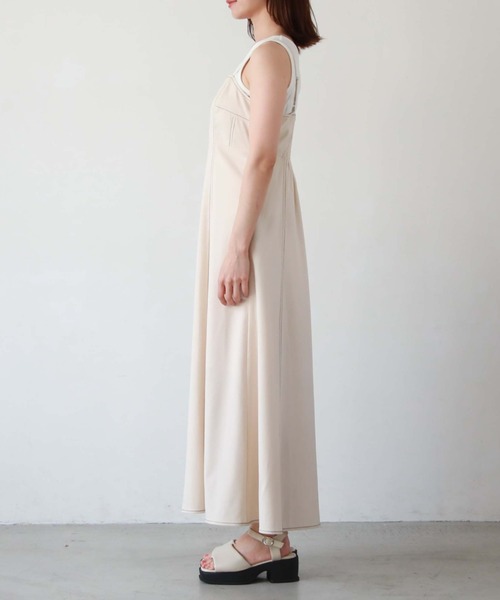 archives（アルシーヴ）の「配色ステッチビスチェキャミワンピース（ワンピース・レディース・ブラック/グレー/アイボリー/ブルーグレー・MEDIUM）」の20枚目の写真