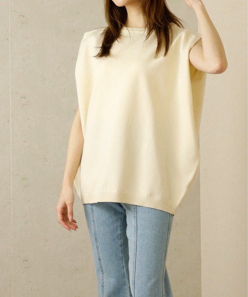 Per sist ence(パーシエンス)の「Per sist ence/パーシエンス スクエアショルダーノースリーブプルオーバー(Tシャツ/カットソー・レディース・アイボリー/ブラック/ブルー・FREE)」の1枚目の写真