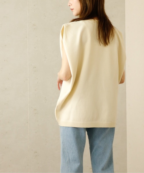 Per sist ence(パーシエンス)の「Per sist ence/パーシエンス スクエアショルダーノースリーブプルオーバー(Tシャツ/カットソー・レディース・アイボリー/ブラック/ブルー・FREE)」の9枚目の写真