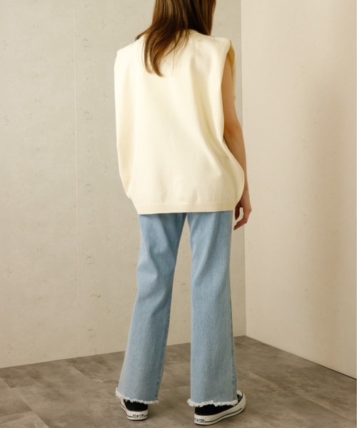 Per sist ence(パーシエンス)の「Per sist ence/パーシエンス スクエアショルダーノースリーブプルオーバー(Tシャツ/カットソー・レディース・アイボリー/ブラック/ブルー・FREE)」の11枚目の写真