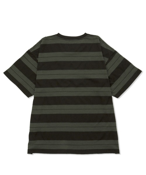 UNIVERSAL OVERALL（ユニバーサルオーバーオール）の「ボーダーTシャツ / BORDER OVER TEE（Tシャツ/カットソー・メンズ・ブラック×グリーン/グリーン系その他2/オレンジ系その他2・M/S/XL/L）」の18枚目の写真