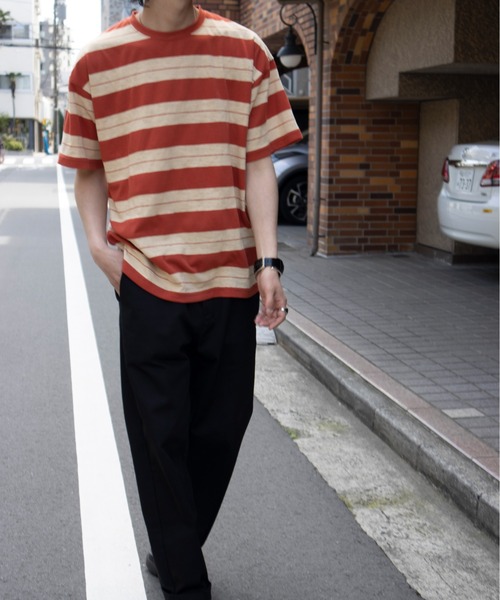 UNIVERSAL OVERALL（ユニバーサルオーバーオール）の「ボーダーTシャツ / BORDER OVER TEE（Tシャツ/カットソー・メンズ・ブラック×グリーン/グリーン系その他2/オレンジ系その他2・M/S/XL/L）」の15枚目の写真