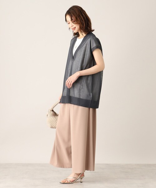 UNTITLED（アンタイトル）の「◆【1枚で決まる、2点セット／洗える】Vネックシアーニット レイヤードトップス（その他トップス・レディース・ネイビー/グレー系/ライトベージュ/グレー系その他・04/44/48/02/00）」の19枚目の写真