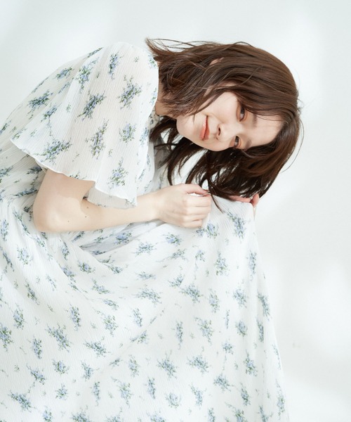 Jayro(ジャイロ)の「総プリーツフレア袖ワンピース(ワンピース・レディース・ブラック/ホワイト/ライトグリーン/ピンク・M)」の10枚目の写真