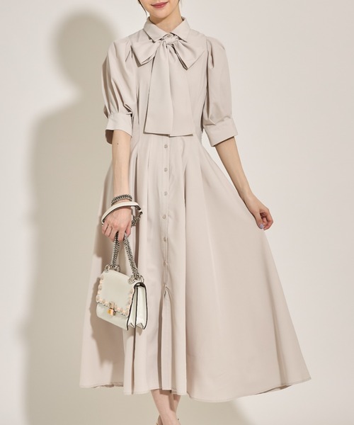 tocco closet（トッコ　クローゼット）の「２ＷＡＹボウタイリボン付きウエストタックバックレースアップワンピース（ワンピース・レディース・ベージュ系その他/グレイッシュブルー/ブラック・M）」の2枚目の写真