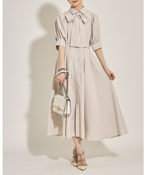tocco closet（トッコ　クローゼット）の「２ＷＡＹボウタイリボン付きウエストタックバックレースアップワンピース（ワンピース・レディース・ベージュ系その他/グレイッシュブルー/ブラック・M）」の11枚目の写真