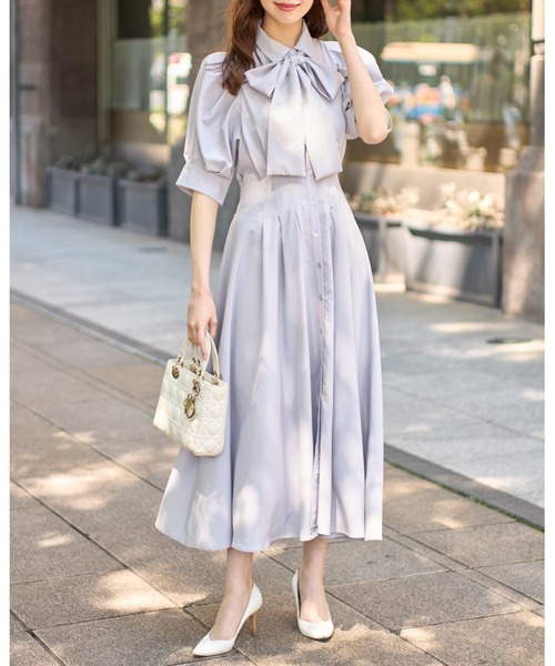 tocco closet（トッコ　クローゼット）の「２ＷＡＹボウタイリボン付きウエストタックバックレースアップワンピース（ワンピース・レディース・ベージュ系その他/グレイッシュブルー/ブラック・M）」の19枚目の写真