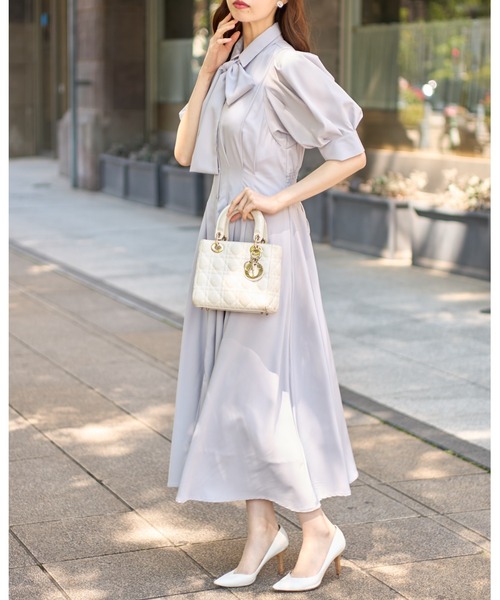 tocco closet（トッコ　クローゼット）の「２ＷＡＹボウタイリボン付きウエストタックバックレースアップワンピース（ワンピース・レディース・ベージュ系その他/グレイッシュブルー/ブラック・M）」の21枚目の写真