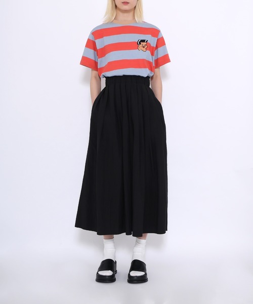 PUNYUS(プニュズ)の「ナイロンフレアロングスカート(スカート・レディース・グリーン/ブルー/ブラック/レッド・4/2/3/1)」の9枚目の写真